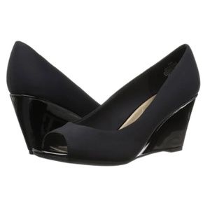 Black, peep toe wedges